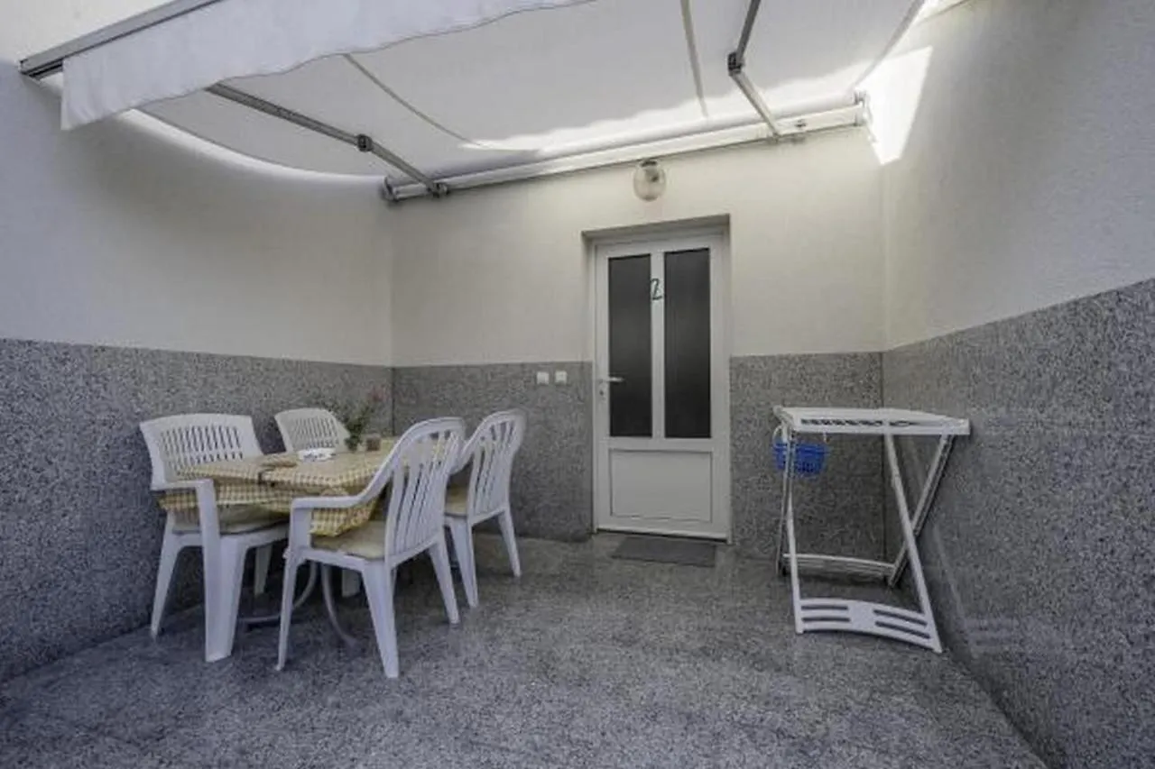 Apartments Stefica Lopar