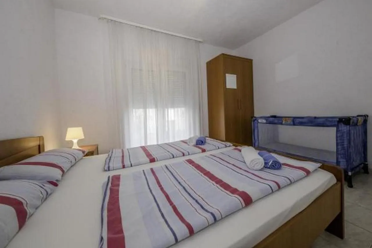 Apartments Stefica Lopar